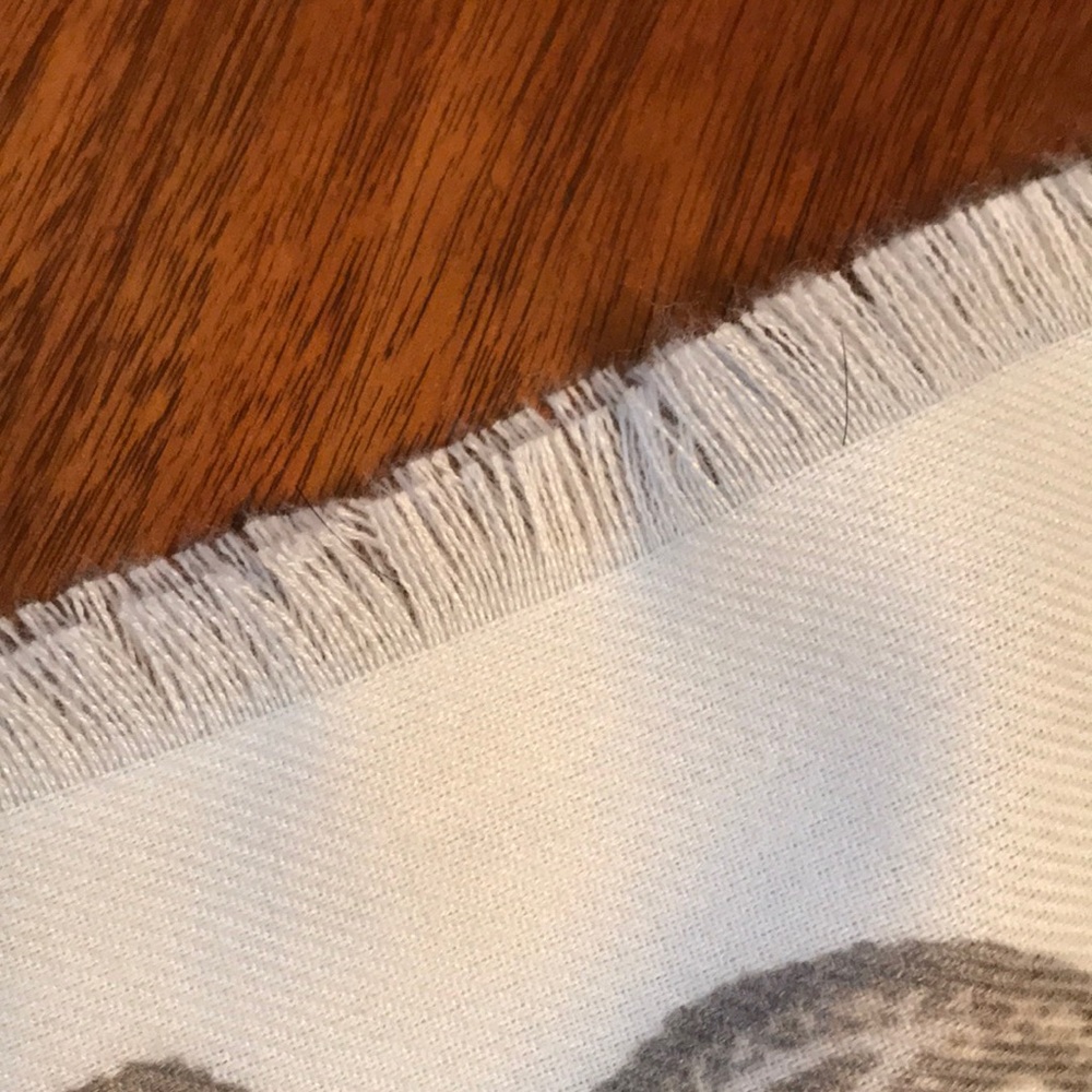 Scarf - Picture 2 of 5